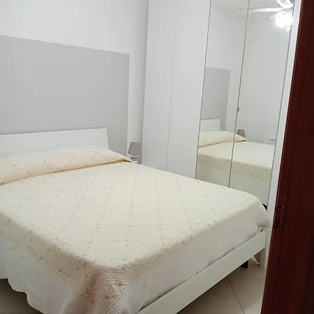 Casa Fugardi * 카스텔라마레델골포